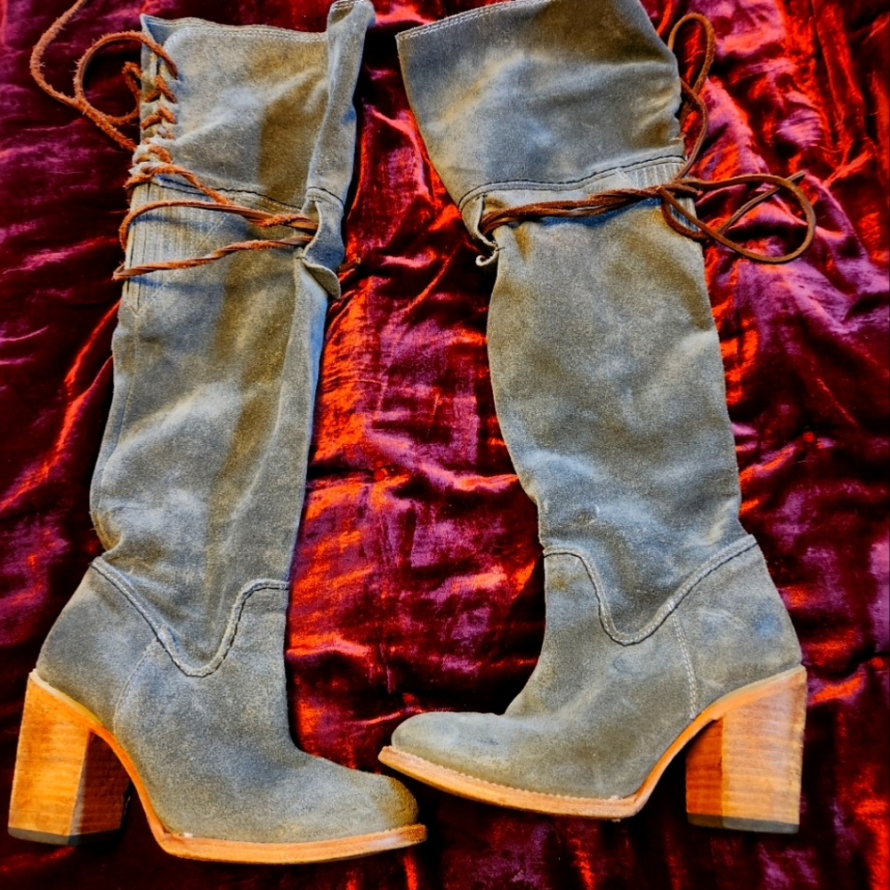 Rare Freebird blue BROCK boots